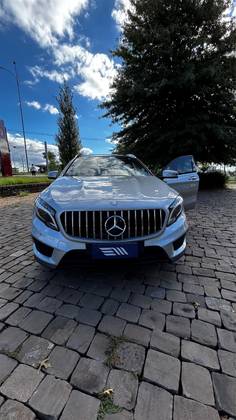 MERCEDES-BENZ GLA 250 2.0 16V TURBO GASOLINA SPORT 4P AUTOMÁTICO MERCEDES-BENZ GLA 250 2.0 16V TURBO GASOLINA SPORT 4P AUTOMÁTICO
